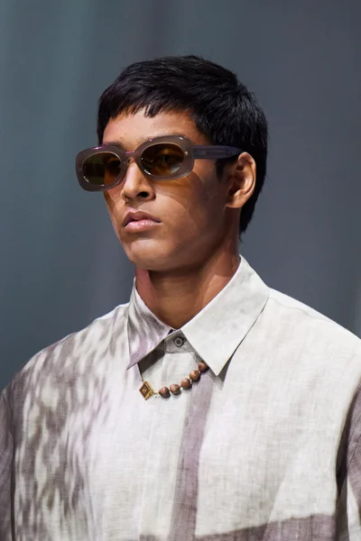 Look 5